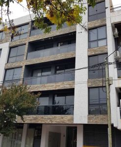 (codigo 306) VENDO HERMOSO DEPARTAMENTO CERCANO A LA COSTANERA CON VISTA PANORAMICA