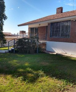 (codigo 816) PRECIOSO CHALET CON VISTA PANORAMICA A LA CIUDAD ...A POCAS CUADRAS DEL CENTRO