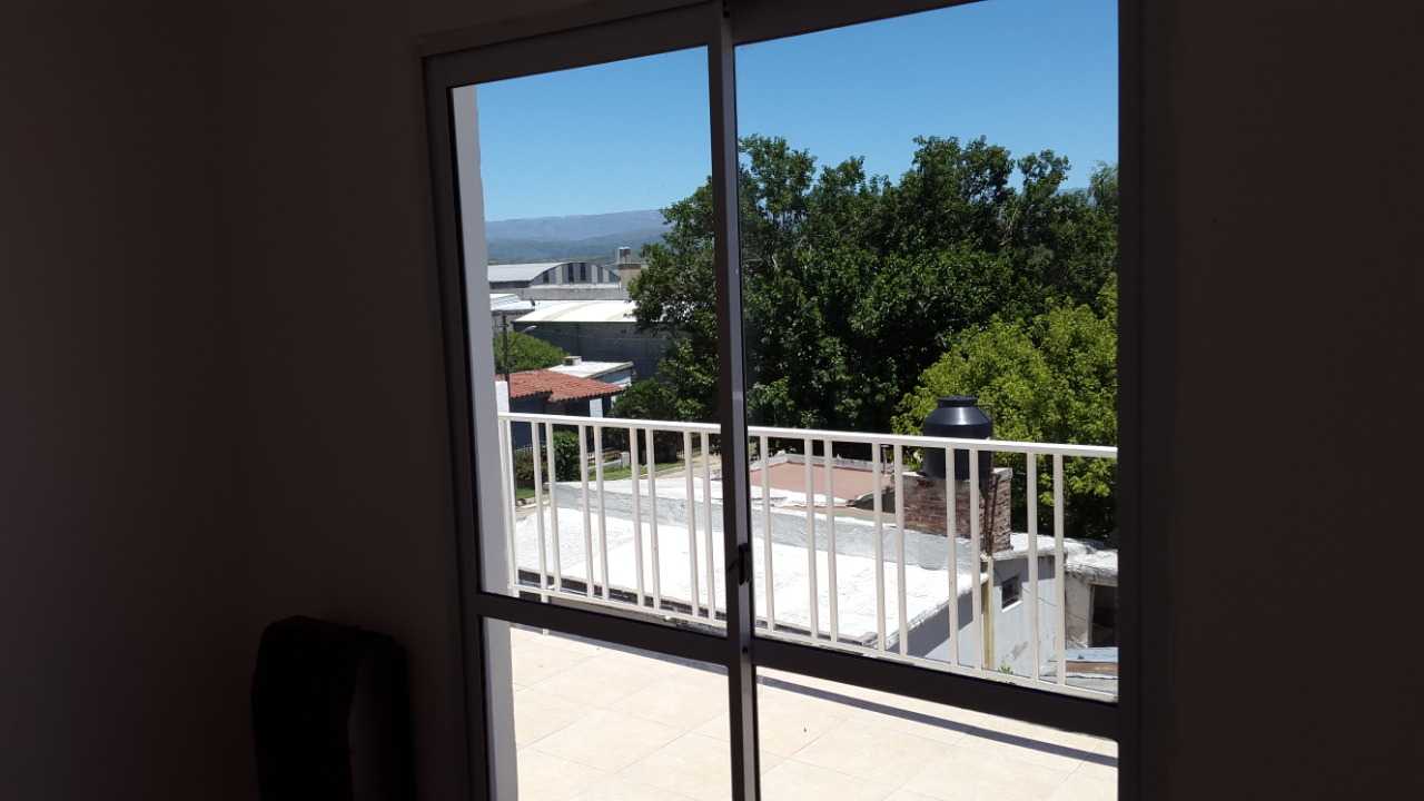 e160cbc4-e026-4c22-b2c2-e2b7c49cd959_1