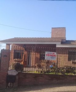 (Cod.705)Venta Hermoso chalet 3 dormitorios,al pie de la montaña Sol y Rio.