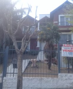 (Cod.728)SE VENDE.Propiedad de 4 dormitorios!