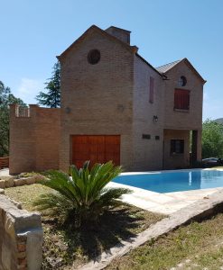 (codigo 809) VENDO PRECIOSO CHALE CON VISTA PANORAMICA AL RIO Y PARTE DE LA CIUDAD