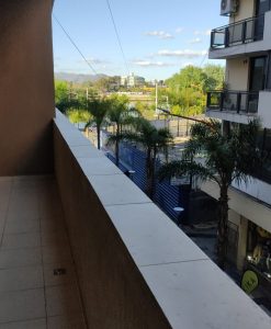 (codigo 05) ALQUILO DEPARTAMENTO A MEDIA CUADRA DEL PLENO CENTRO