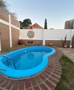 (codigo 100) ALQUILO POR TEMPORADA HERMOSA CASA A 2 CUADRAS DEL PLENO CENTRO