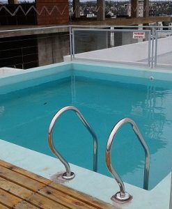 (codigo 07) departamento por temporada a una cuadra y media del pleno centro de carlos paz